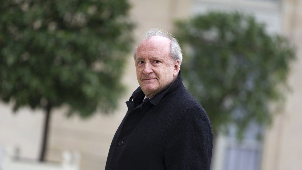 وزير فرنسي سابق يدعو أوروبا إلى استباق ترامب في تصحيح علاقاتها مع روسيا