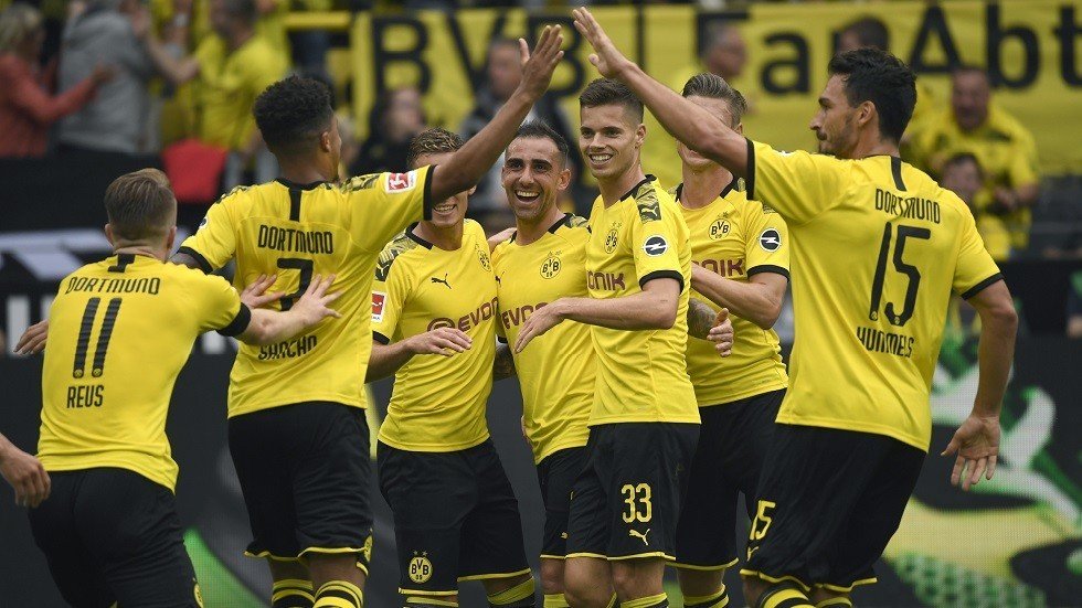 دورتموند يقسو على أوغسبورغ بخماسية في مستهل مشواره في الدوري الألماني