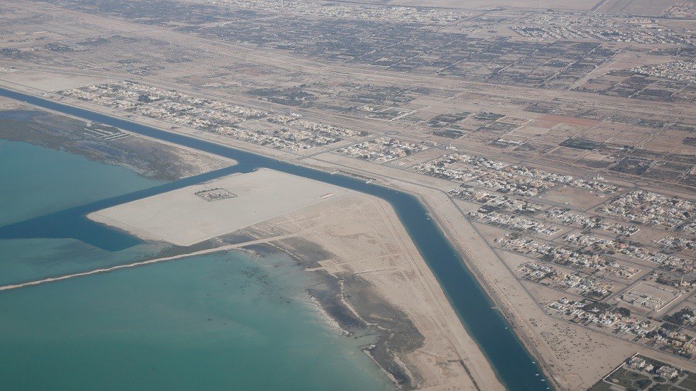 قائد في الحرس الثوري الإيراني: دول جنوب الخليج ستموت من العطش حال وقوع أي حادثة في مياه الخليج