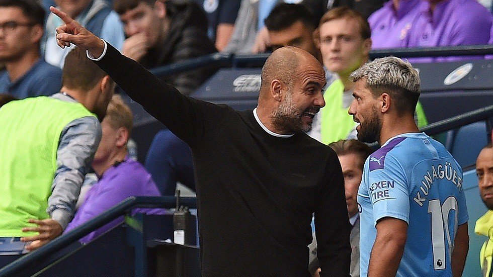 شاهد.. غوارديولا وأغويرو في سجال غاضب