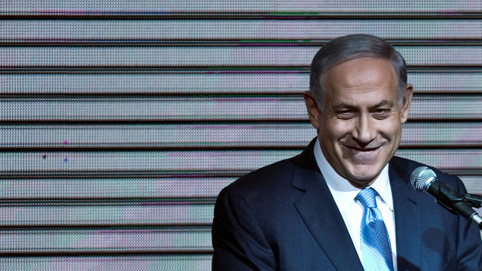 نتنياهو أول زعيم أجنبي يزور أوكرانيا بعد وصول زيلينسكي إلى السلطة