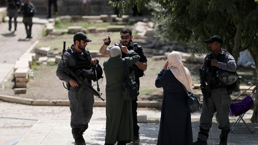 إسرائيل تعتقل أردنيا بدعوى محاولته طعن جندي