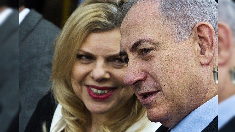 نتنياهو عن "واقعة الخبز" مع زوجته: يبدو أننا اخترعنا وسيلة لجذب الانتباه