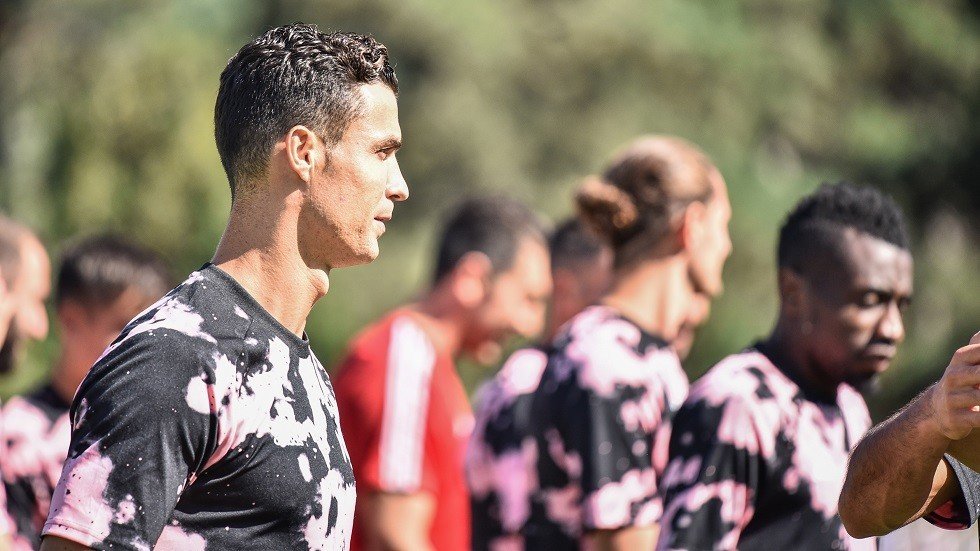 رونالدو: أنا أتعافى مع شريك خاص (فيديو)