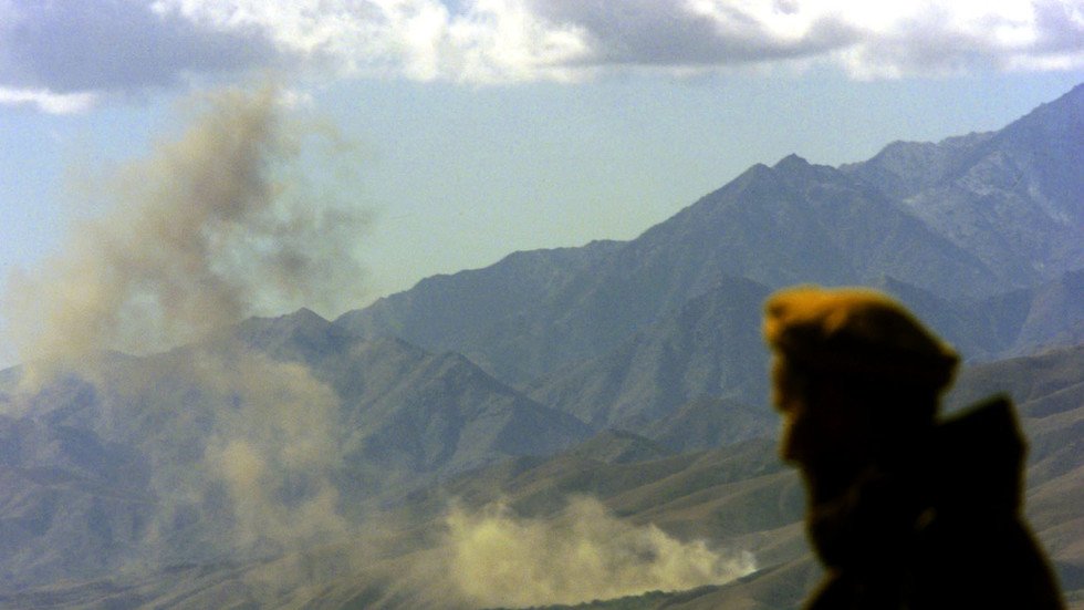 أفغانستان.. حركة "طالبان" تضرم النار في مدرسة للبنات بكابل