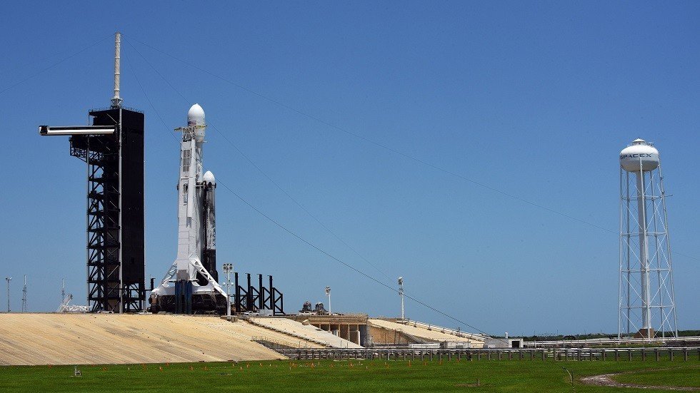 ما مهمة صاروخ النقل الروسي الفائق الثقل؟