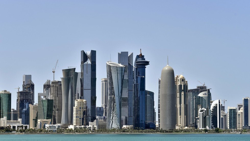 دولة إضافية تعفي القطريين من تأشيرة الدخول