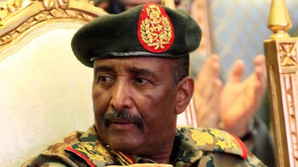 البرهان يؤدي اليمين الدستورية رئيسا للمجلس السيادي السوداني