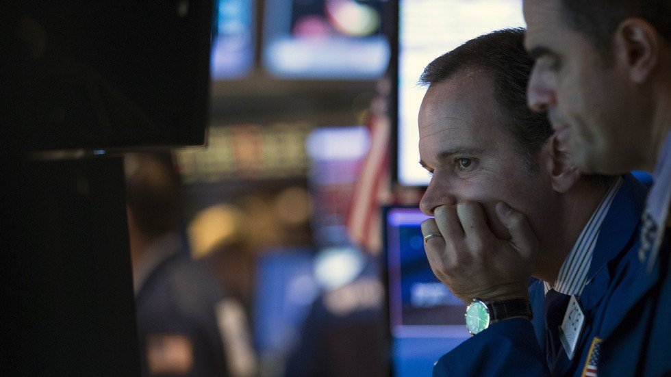 ما الذي يمكن أن يدفع الاقتصاد إلى الركود؟