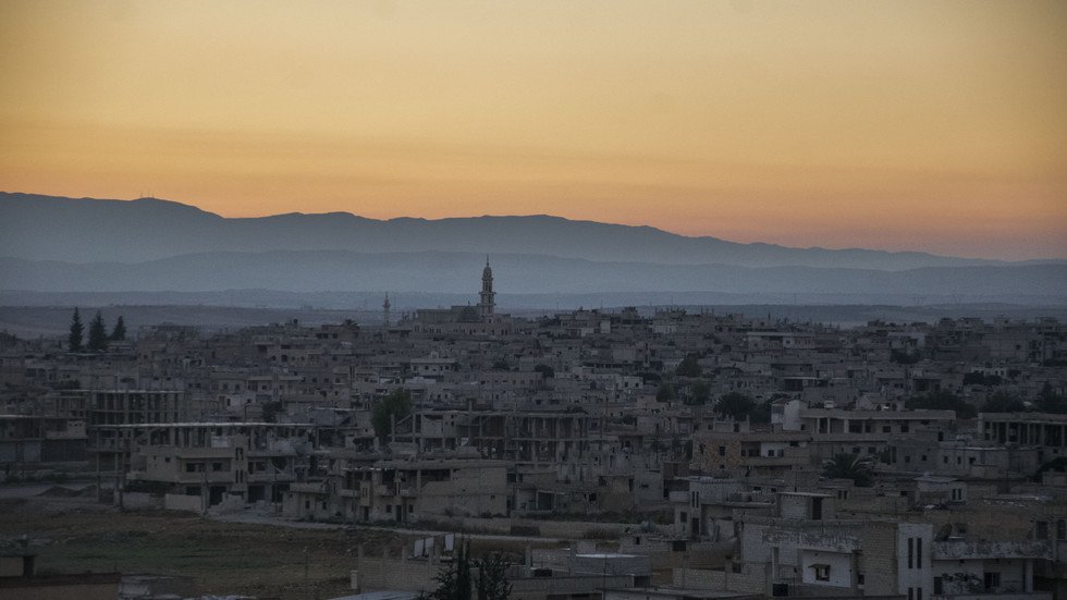 على شفا نزاع شامل. موسكو تتحقق من قدرة "إدلب الكبرى" على الصمود عسكريا وسياسيا