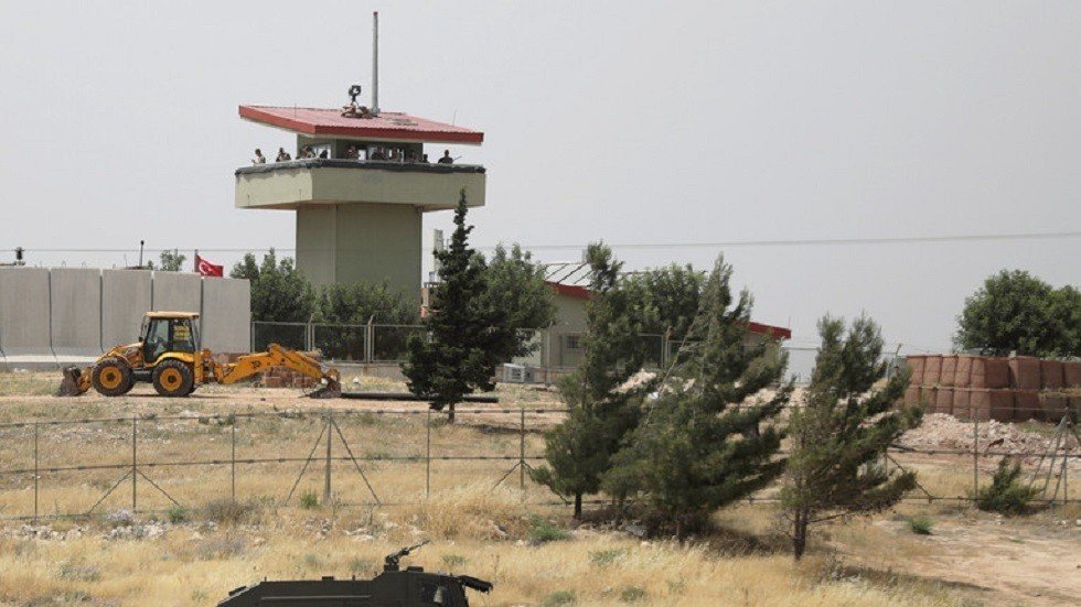 مصادر: الجيش السوري يستهدف نقطة مراقبة تركية جنوب إدلب