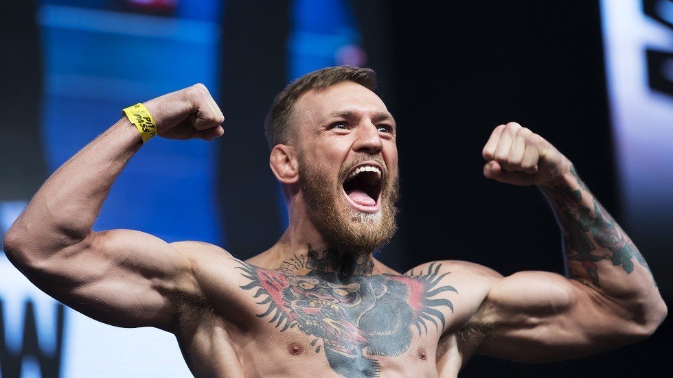 ماكغريغور يعتذر لرجل مسن