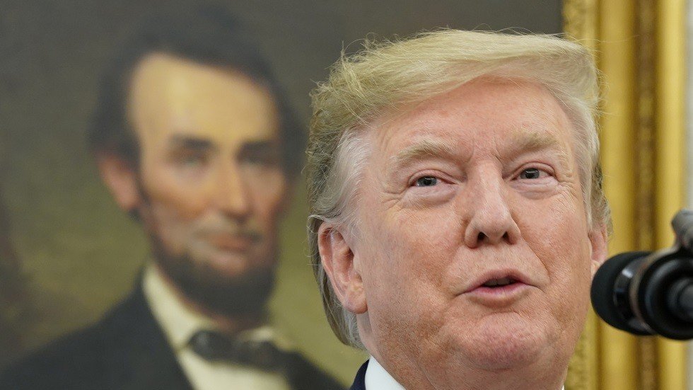 ترامب يأمر الشركات الأمريكية بمغادرة الصين