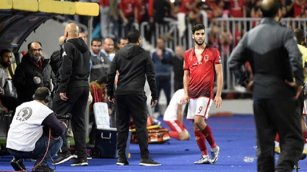 الأهلي المصري يتخلى عن مهاجمه المغربي أزارو