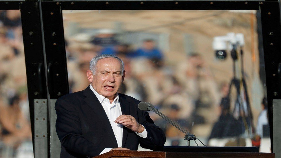 انتقادات لاذعة لنتنياهو: خرج عن سياسة الصمت لأهداف شخصية
