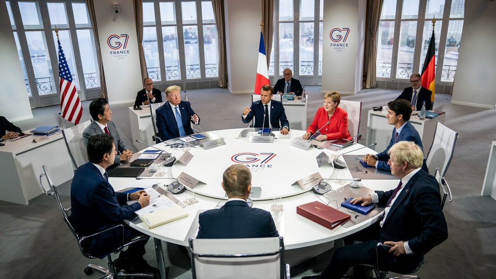 "السبع" مريضة