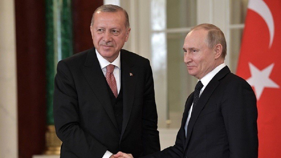 أردوغان إلى موسكو لإنقاذ تركيا من كارثة إنسانية
