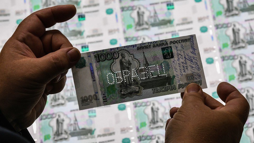 بوتين: الدخل ينمو بوتيرة إيجابية لكن الديناميكية ككل غير مرضية