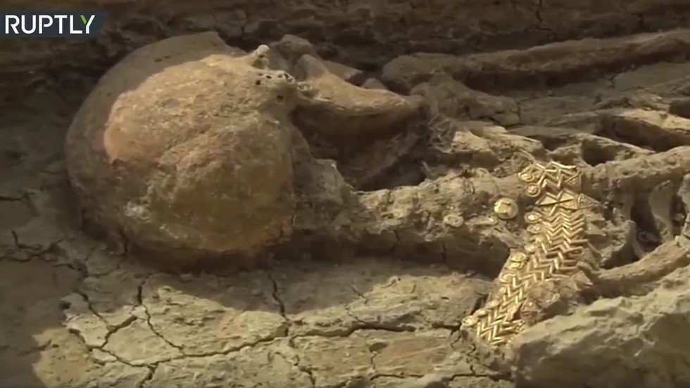 اكتشاف سرداب من القرن الخامس يحوي رفات عائلة محارب قديم