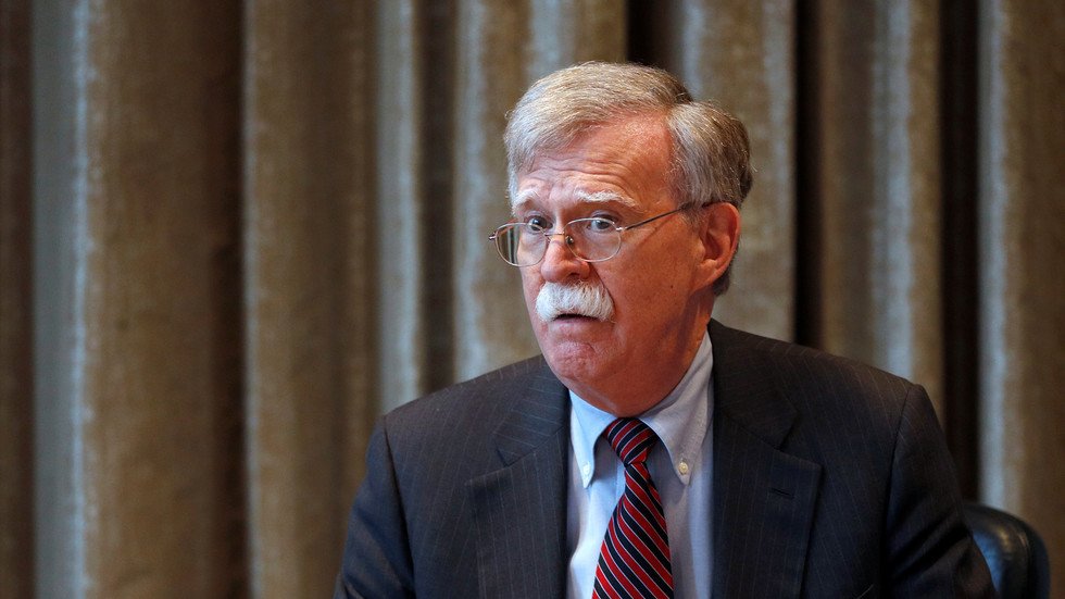 بولتون يزور أوكرانيا وبيلاروس