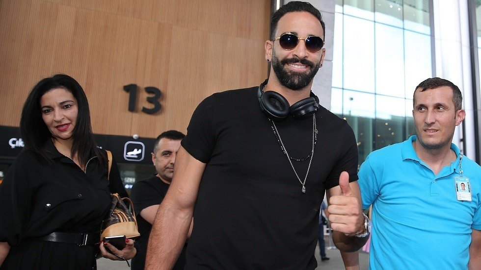 رسميا.. عادل رامي ينضم إلى فنربخشة التركي