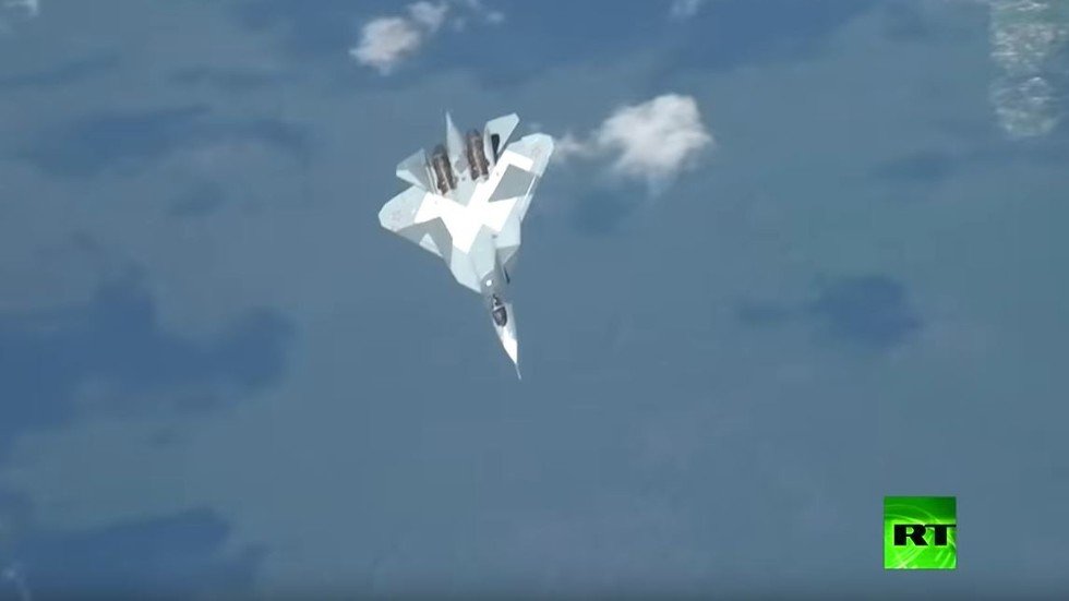 بالفيديو.. تحليق مقاتلة الشبح 