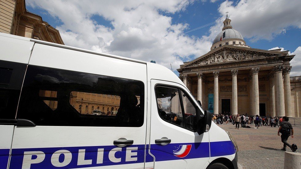 سفير البحرين في واشنطن يتعرض لعملية سرقة "عنيفة" أثناء إقامته في فرنسا