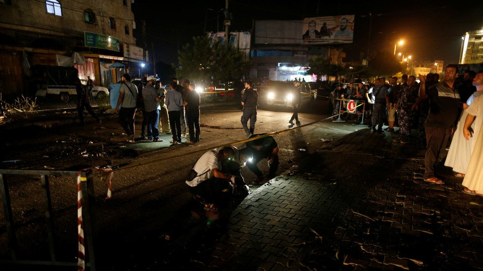 داخلية غزة: تفجيرا أمس قرب نقطتين للشرطة الفلسطينية نفذهما انتحاريان