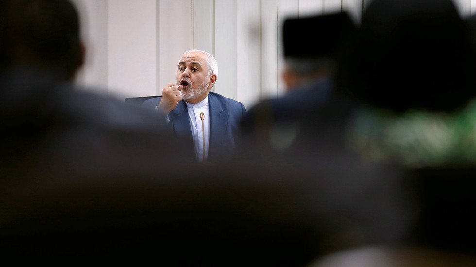 ظريف: على واشنطن شراء تذكرة العودة للغرفة