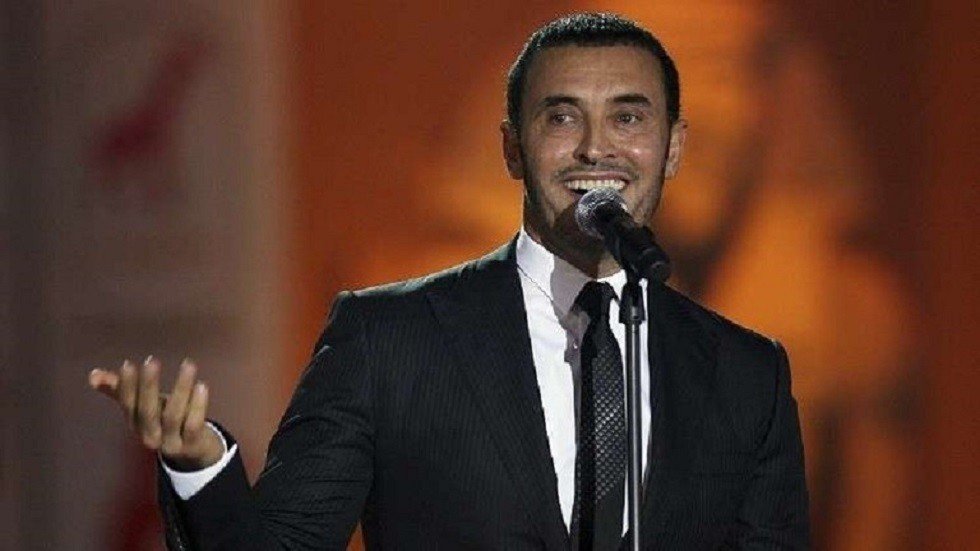 كاظم الساهر يُهدي نجله أغنية بمناسبة زواجه ويشترط على الحضور عدم التصوير