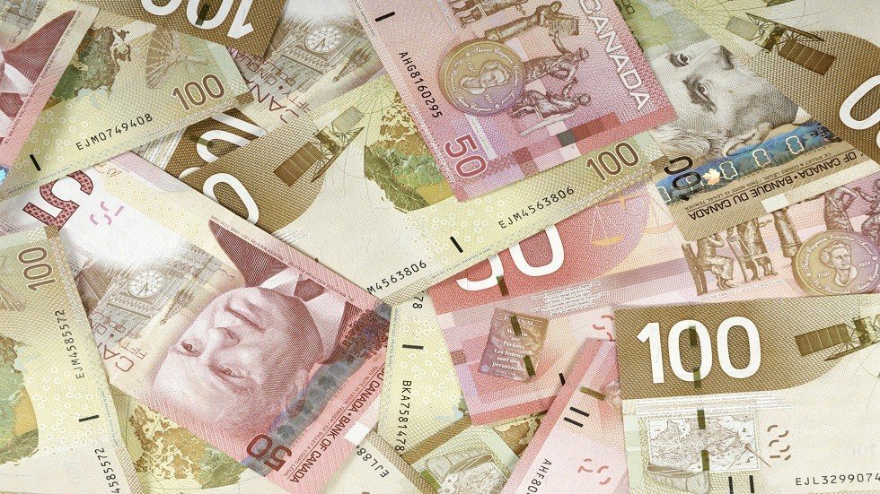 فيتنامي يفوز بمبلغ هائل ويكتم المفاجأة عن أسرته!