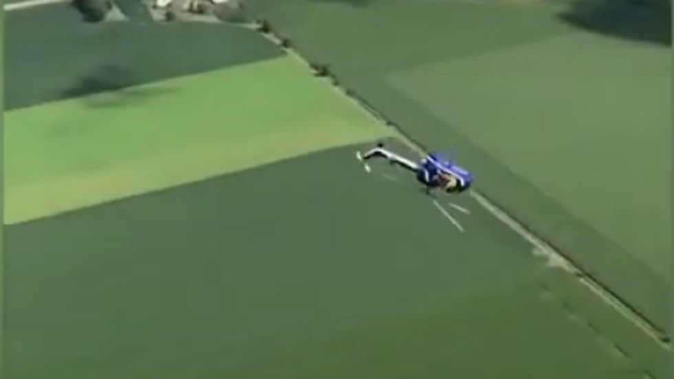 حركة "انتحارية" بطائرة مروحية