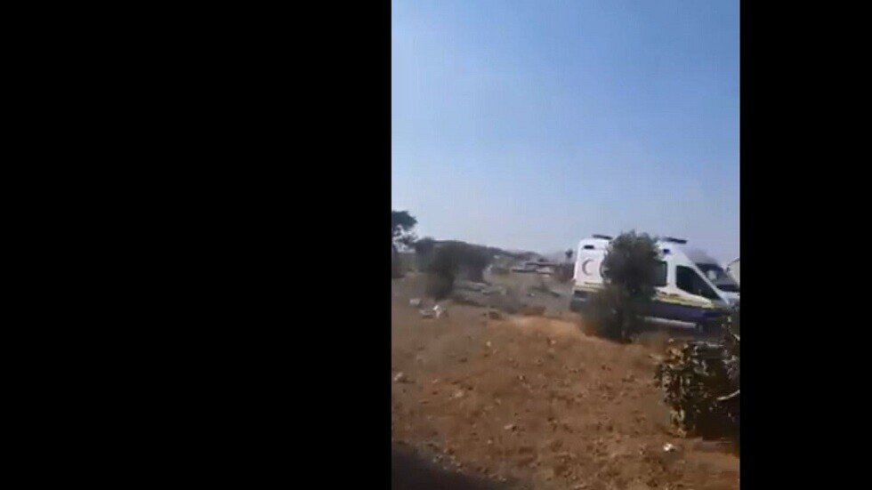 طيران التحالف يستهدف مقرات تنظيم تابع للقاعدة في إدلب ( فيديو)