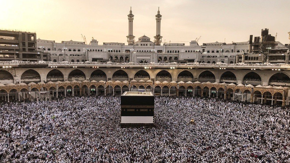 السعودية تغلق باب الحج أمام 10 آلاف شخص