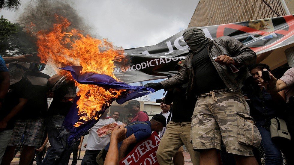 احتجاجات ضد رئيس هندوراس بعد مزاعم عن صلته بعصابات المخدرات