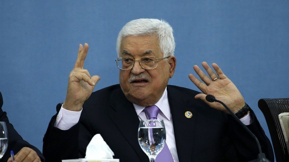 عباس يؤكد لوفد من الكونغرس الأمريكي رفضه لقرارات ترامب