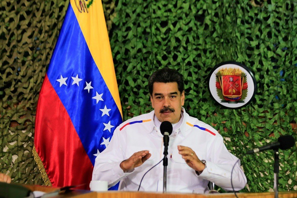 مادورو يرد على العقوبات الأمريكية بتعليق الحوار مع المعارضة