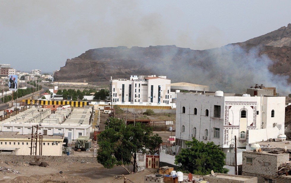 مواجهات بين الجيش اليمني وقوات المجلس الانتقالي قرب مصافي عدن
