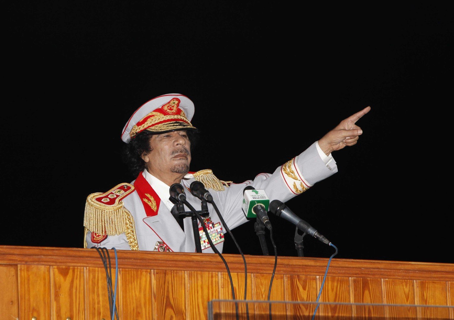 أضحية القذافي حاضرة حتى بعد غيابه!
