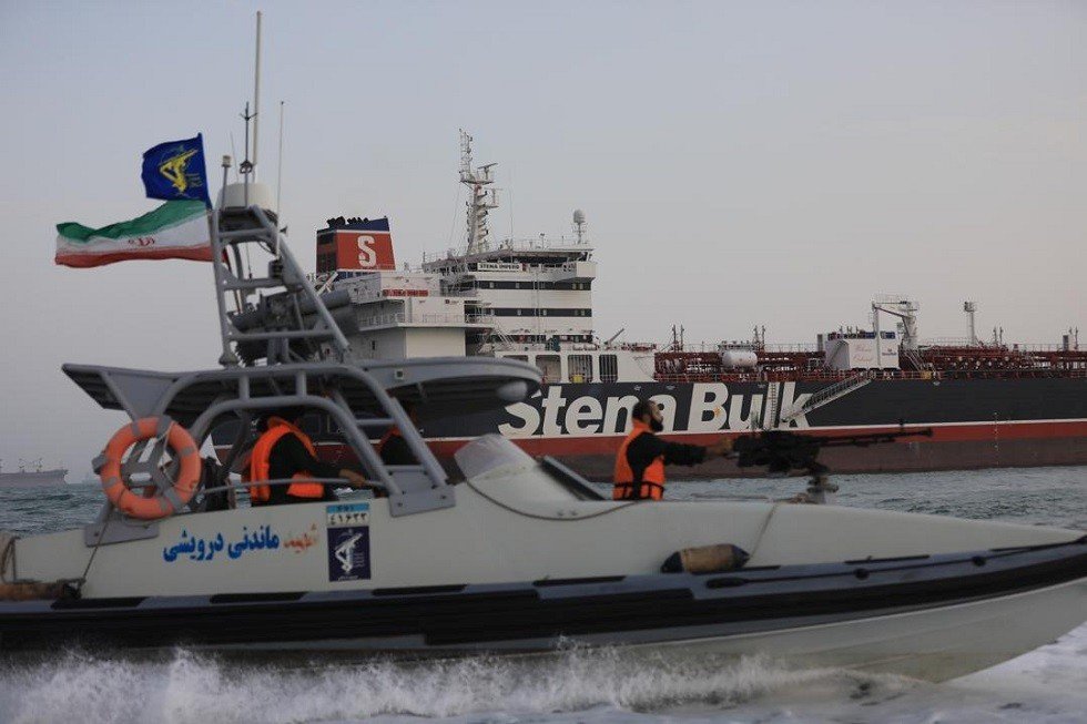 إنقاذ 230 راكبا على متن سفينة إيرانية أثناء إبحارها نحو الكويت عبر شط العرب
