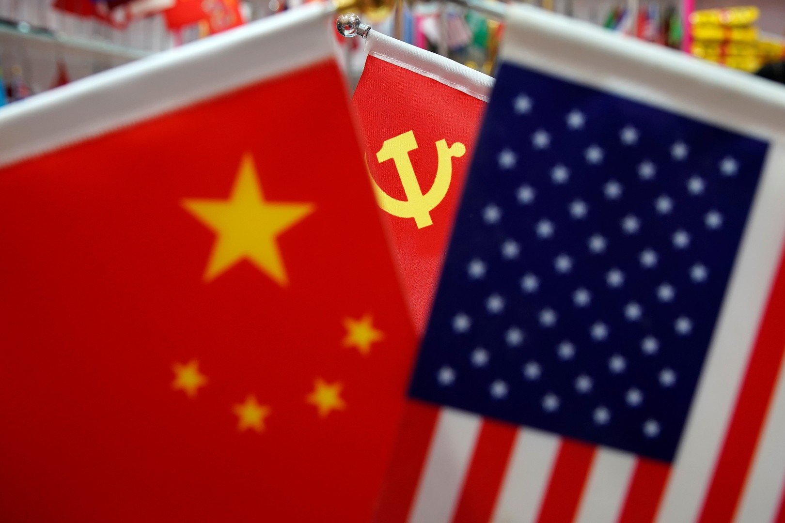بكين تتوعد بالرد على رسوم واشنطن