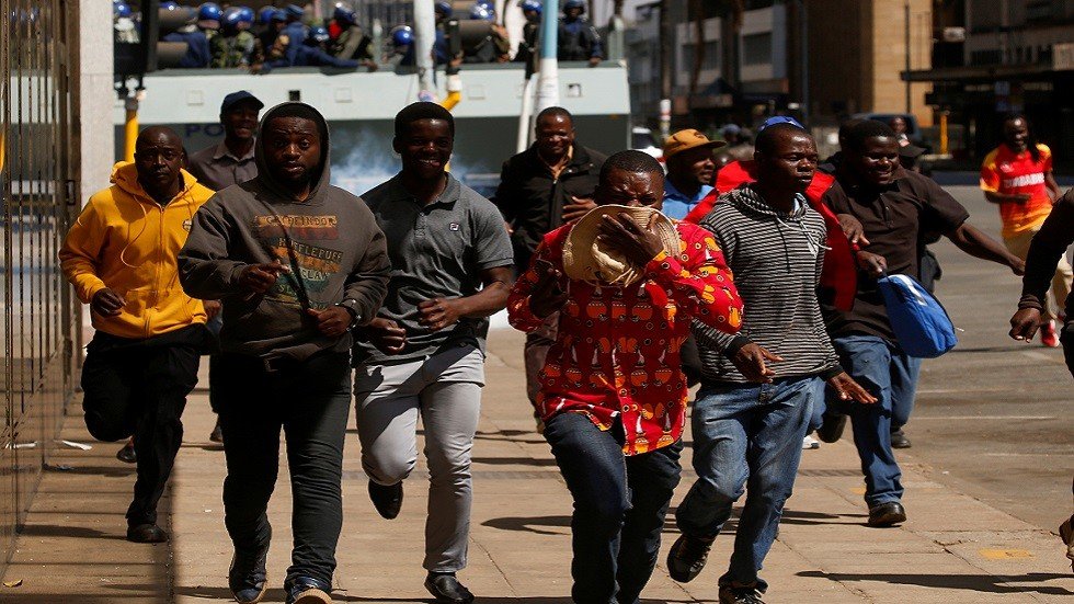 زيمبابوي.. الشرطة تفرق مظاهرات 