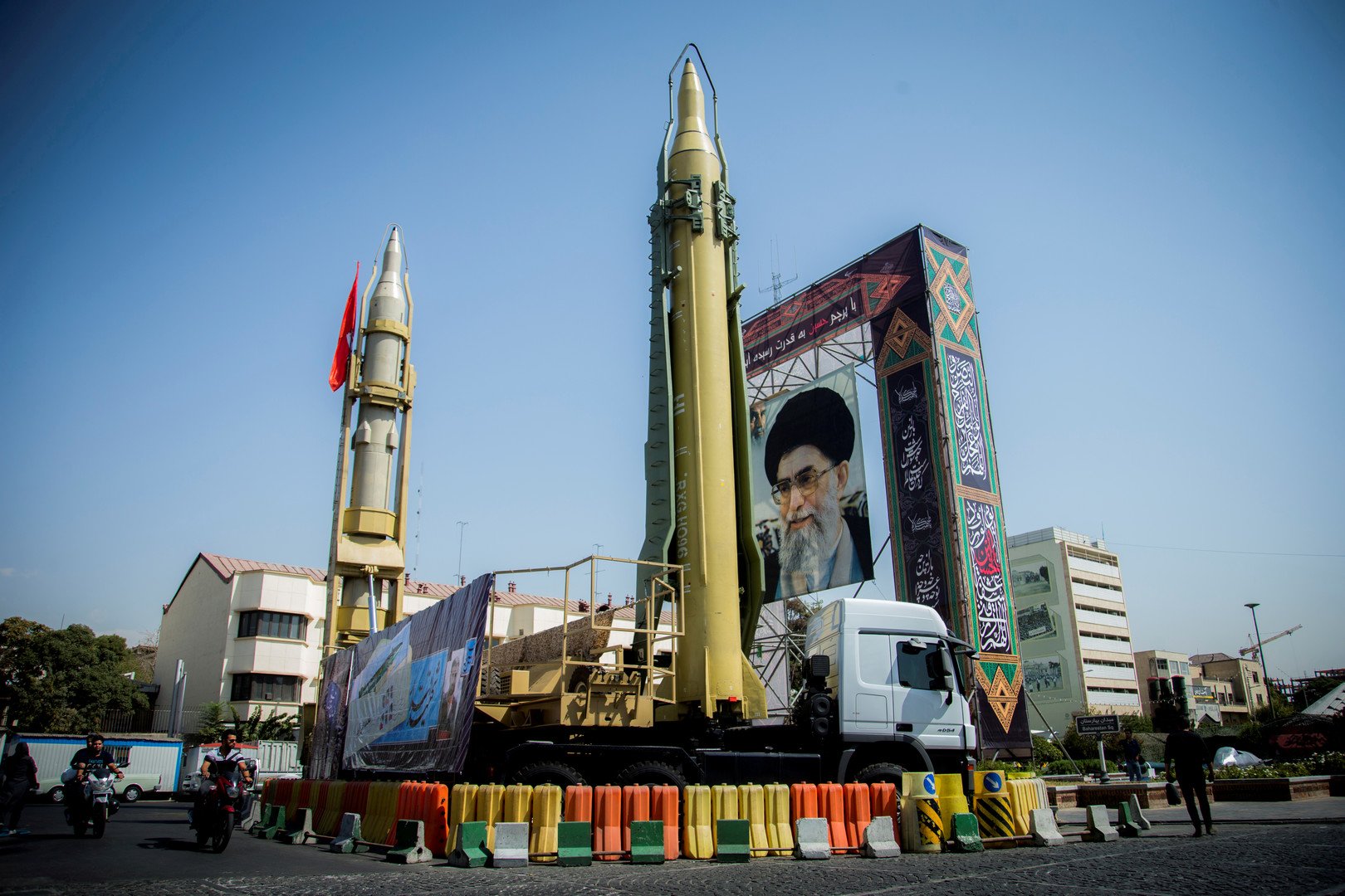 وسائل إعلام أمريكية ترجح استعداد إيران لإطلاق صاروخي جديد