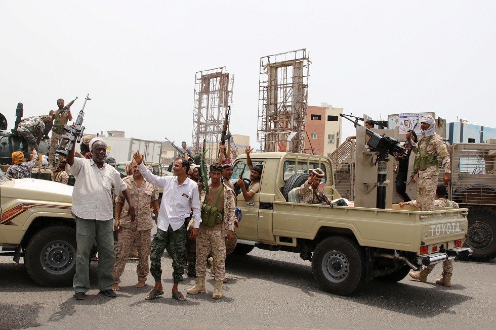 توتر في عدن يؤجل قمة سعودية لتشكيل حكومة يمنية جديدة