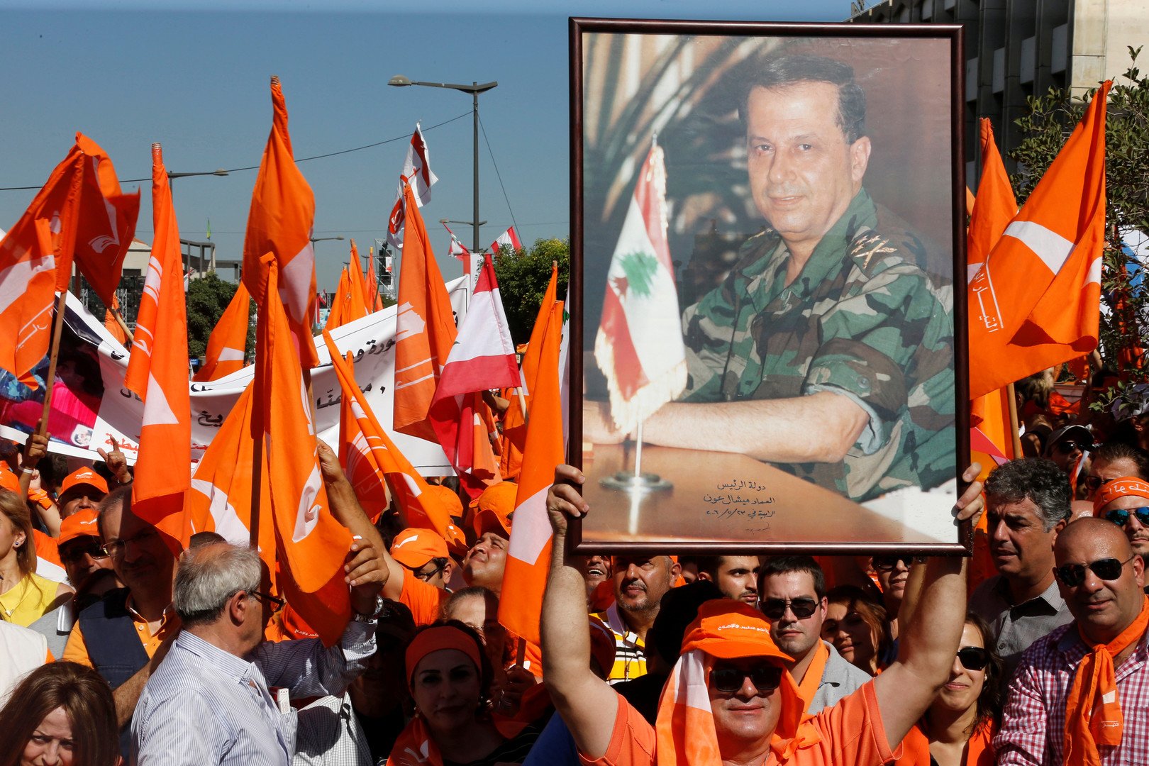 وفاة ناشط سياسي لبناني بتسمم غذائي
