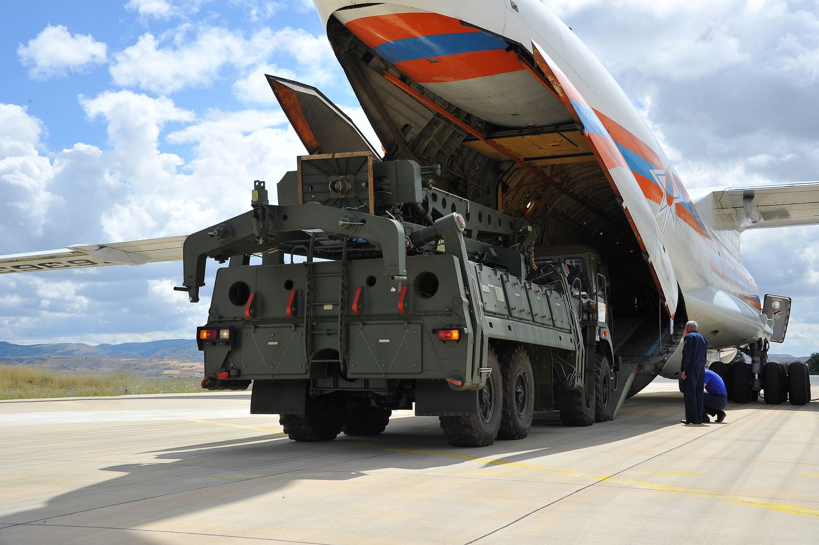 انطلاق المرحلة الثانية من توريد منظومات الدفاع الجوي الروسي إس-400 إلى تركيا