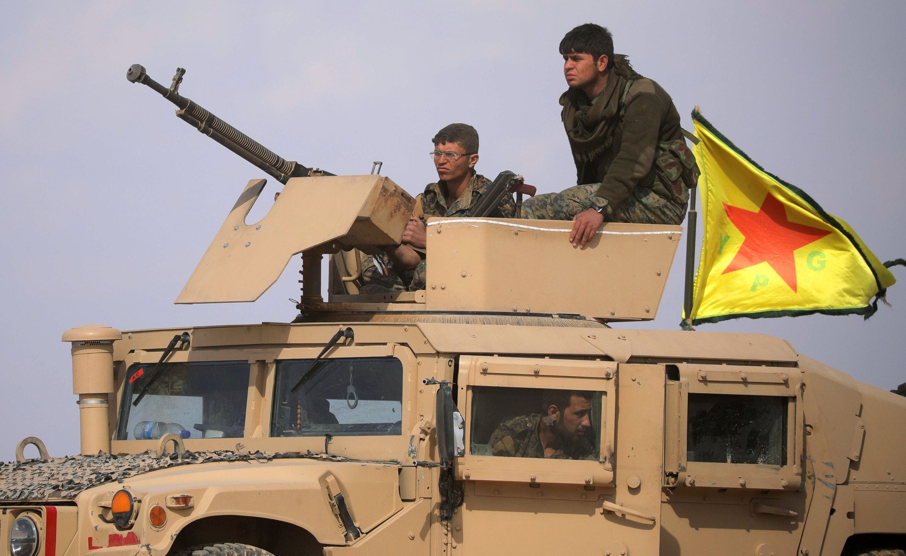 قوات سوريا الديمقراطية: انسحاب مقاتلين أكراد من شريط بعمق يتراوح من 5 إلى 14 كم على الحدود مع تركيا