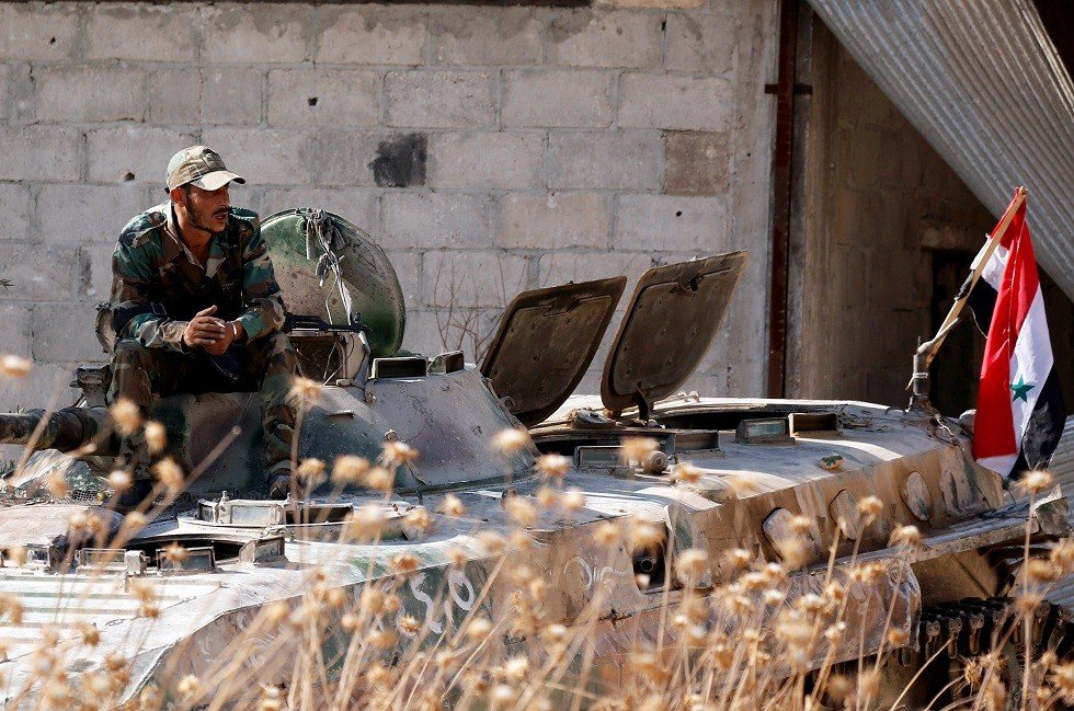 جندي سوري في خان شيخون