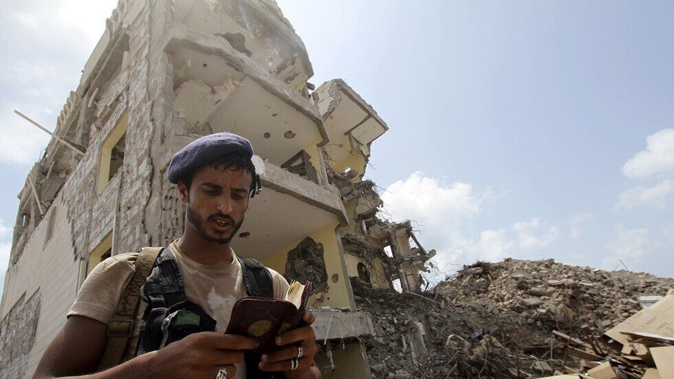 الإرياني يطالب المجتمع الدولي بإدانة "جرائم" المجلس الانتقالي في عدن وأبين