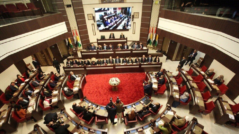 سياسية كردية لـRT: أربيل بصدد تسليم عائدات النفط والجمرك لبغداد